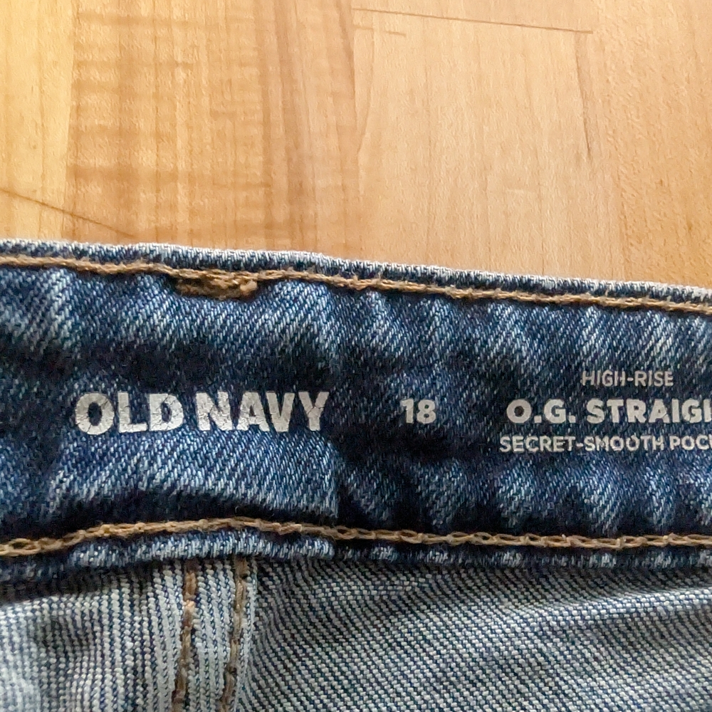 Old Navy High-Rise Straight Jeans in Blue, Button Fly